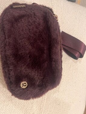 lululemon athletica Plush Crossbody Belt Bag in Dark Burgundy